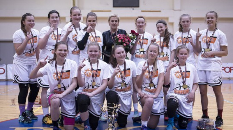 BJBS "Rīga/TTP-1" - VEF LJBL čempiones Sportland U15 grupā.
Foto: basket.lv