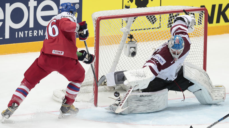 Edgars Masaļskis atvairīja 35 Čehijas hokejistu metienus.
Foto: AP/Scanpix