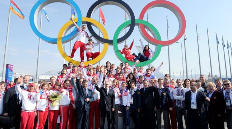 Soču olimpiādē tiek sveikti Krievijas sportisti
Foto: Itar-Tass/Scanpix