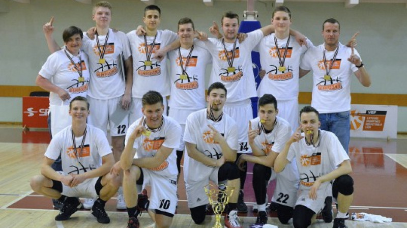 Gatis Jahovičs, Līga Kļaviņa un VEF skola: LJBL čempioni U19 vecuma grupā
Foto: Romualds Vambuts