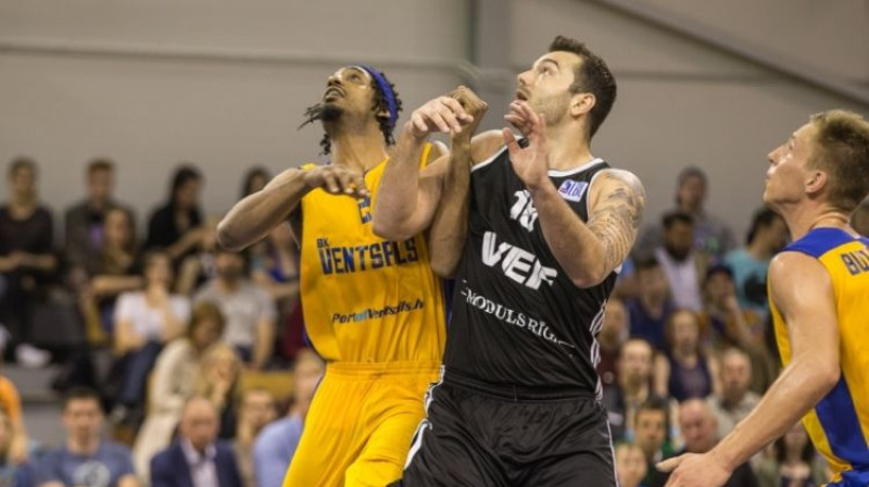 Džošs Harelsons cīņā pret "Ventspili"
Foto: Mikus Kļaviņš, Vefriga.com