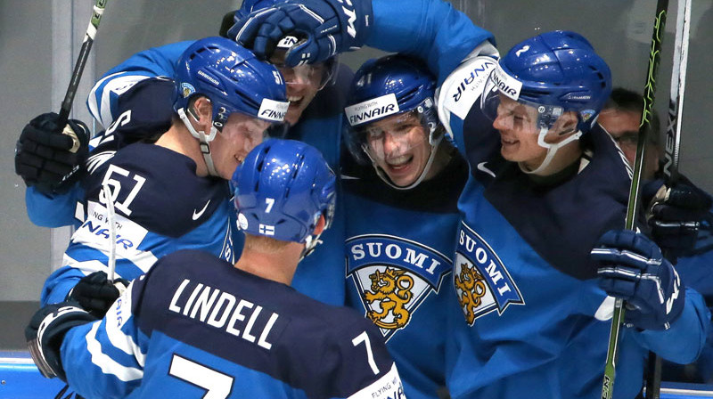 Somija šajā pasaules čempionātā līdz šim bijusi nevainojama - septiņas uzvaras pamatlaikā ar kopīgo vārtu attiecību 29:6. 
Foto: TASS/Scanpix