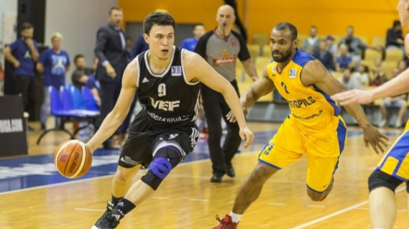 Fransisko Kruss pret Viliju Dīnu
Foto: Mikus Kļaviņš, vefriga.com