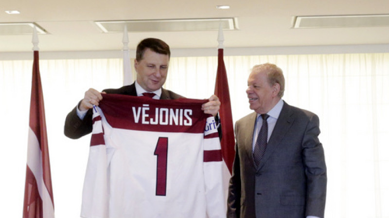 Raimonds Vējonis un Kirovs Lipmans 
Foto: president.lv
