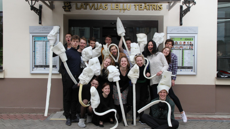 Latvijas Kultūras akadēmijas aktieru 1. kursa studenti. 
Foto: Asnāte Rībena