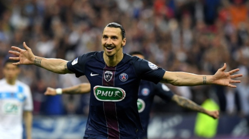 Zlatans Ibrahīmovičs šosezon 51 spēlē guva 50 vārtus, bet četru gadu laikā 180 mačos izcēlās ar 156 vārtiem
Foto: AFP/Scanpix