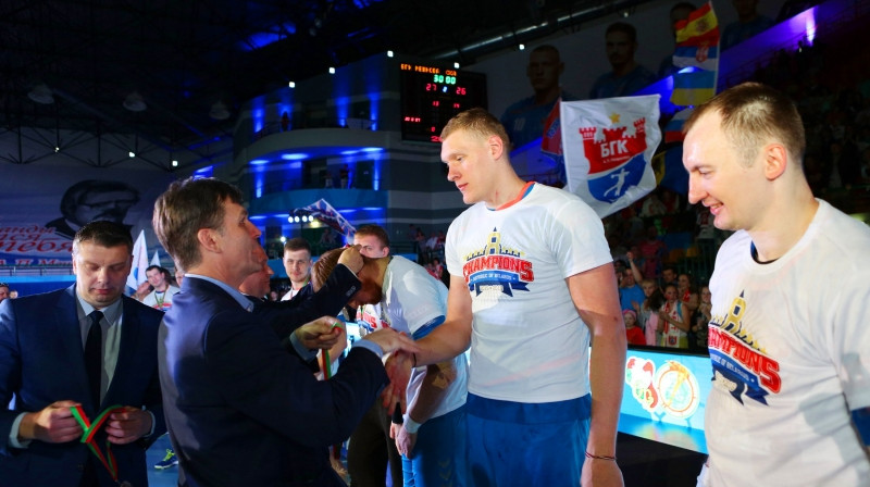 Dainis Krištopāns saņem zelta medaļu
Foto: bgk-meshkova.com