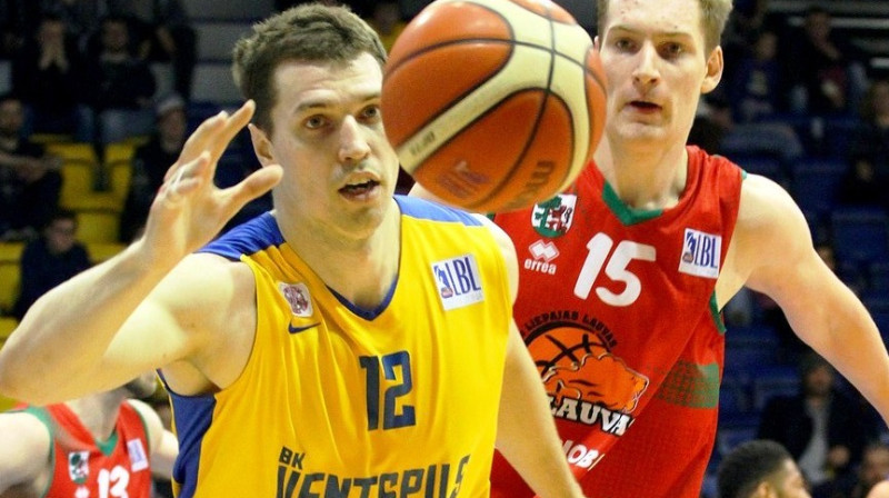 Andrejs Šeļakovs un Klāvs Čavars: cīņa par bronzas medaļām sākas otrdien Ventspilī. Foto: Ģirts Staris.