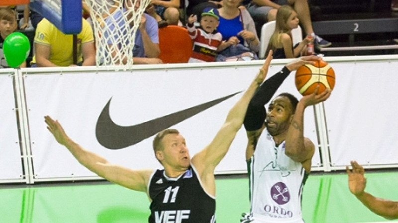 Kvameins Mitčels pret Artūru Strēlnieku
Foto: Edgars Vaivads