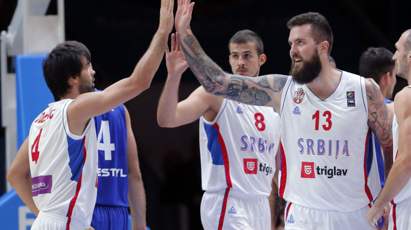 Milošs Teodosičs, Nemaņa Bjelica un Miroslavs Raduļica 
Foto: Sipa/Scanpix