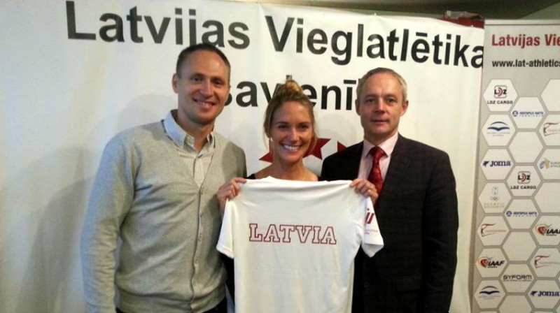 Ariana Hilborna un LVS vadība
Foto: Latvijas Vieglatlētikas savienība