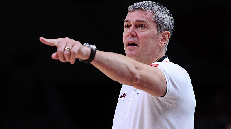 Valstsvienības galvenais treneris Ainars Bagatskis: "Pirms olimpiskā kvalifikācijas turnīra jāuzlādē pozitīvo emociju baterijas."
Foto: FIBAEurope.com