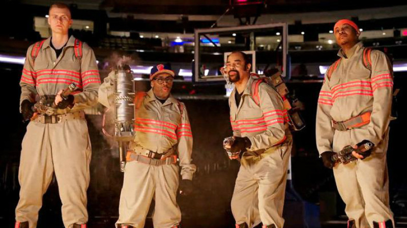 Kristaps Porziņģis reklamē spoku mednieku gabalu
Foto: twitter.com/Ghostbusters