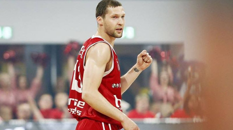 Jānis Strēlnieks
Foto: brosebaskets.de