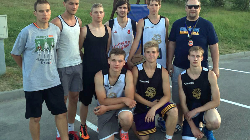 "Krāslavas Games" labākās komandas kopā ar organizatoru Raiti Timmu
Publicitātes foto