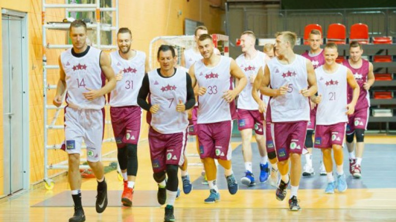 Latvijas valstsvienība treniņā Vidzemes olimpiskajā centrā.
Foto: Edgars Vaivads