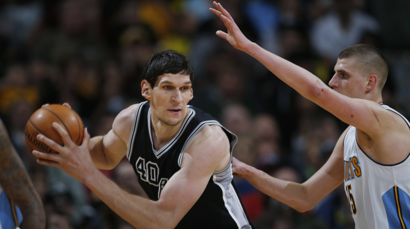 Bobans Marjanovičs un Nikolā Jokičs 
Foto: AP/Scanpix