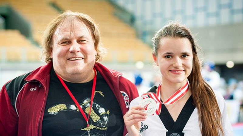 Gintauts Tarvids un Jolanta Tarvida ar sudrabu
Foto: Laszlo Sulyok / SuLaci Photography