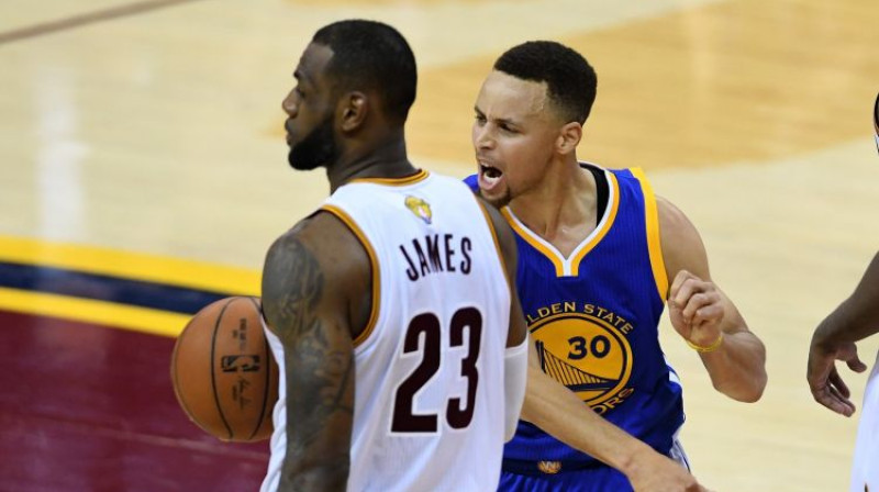 Lebrons Džeimss un Stefens Karijs
Foto: AFP/Scanpix
