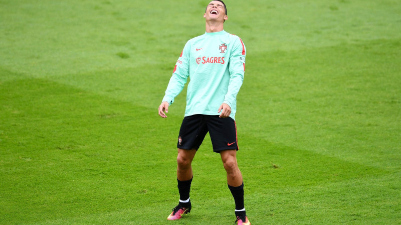 Krištianu Ronaldu
Foto: AFP/Scanpix