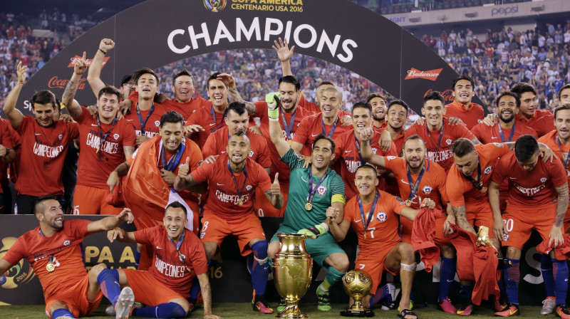 Divkārtējie "Copa America" čempione - Čīle 
Foto: AP/Scanpix