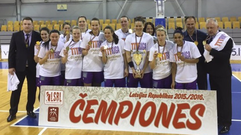 "TTT Rīga" basketbolistes
Foto: Romualds Vambuts