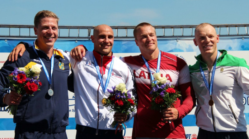 Aleksejs Rumjancevs uz EČ pjedestāla
Foto: canoeicf.com