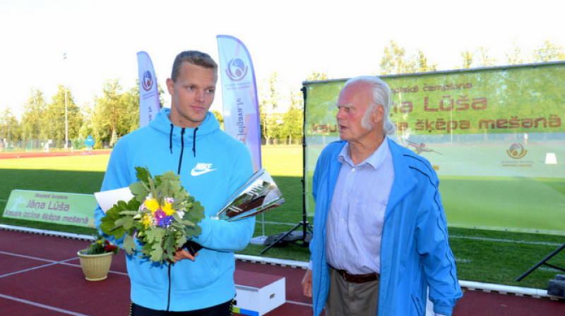 Zigismunds Sirmais un Jānis Lūsis 
Foto: Juris Bērziņš-Soms, lat-athletics.lv