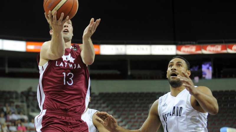 Jānis Strēlnieks 
Foto: Romāns Kokšarovs, Sporta Avīze, f64