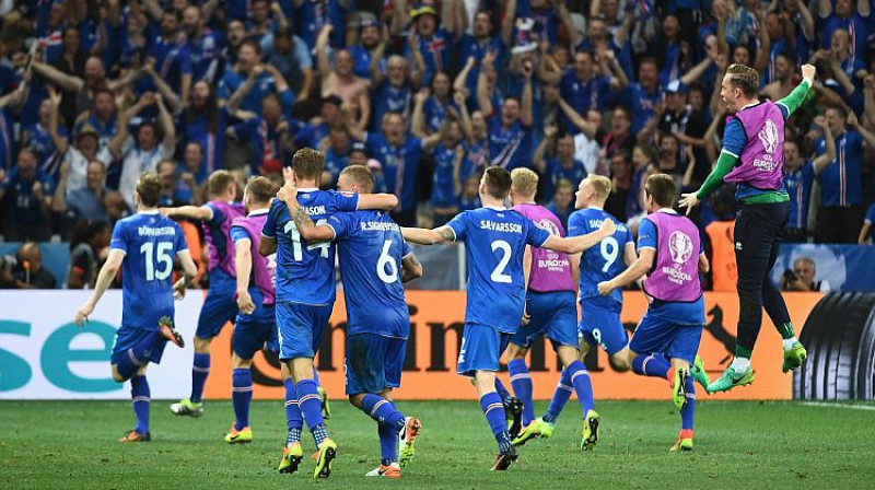 Islande līksmo pēc izcīnītas vēsturiskas uzvaras
Foto: AFP/Scanpix
