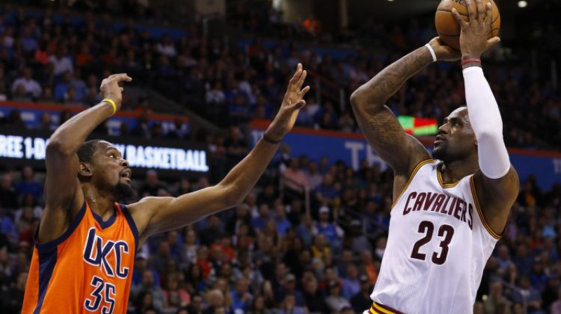 Kevins Durents un Lebrons Džeimss
Foto: AP/Scanpix