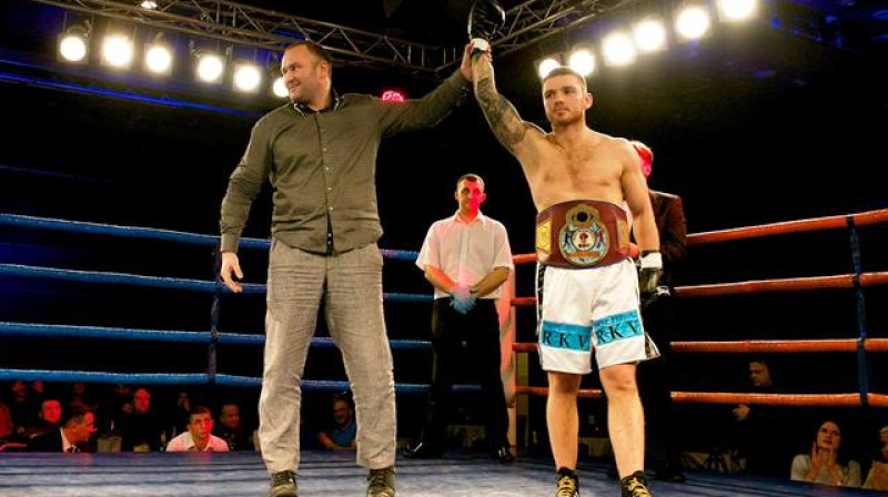 Andrejs Pokumeiko (no labās)
Foto: allboxing.ru