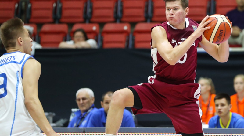 Eduards Hāzners: 5 precīzi trīspunktnieki 6 mēģinājumos un Latvijas U20 izlases uzvara pār Ukrainu.
Foto: FIBA.com