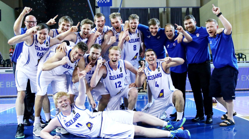 Islandieši līksmo par uzvaru
Foto: fiba.com