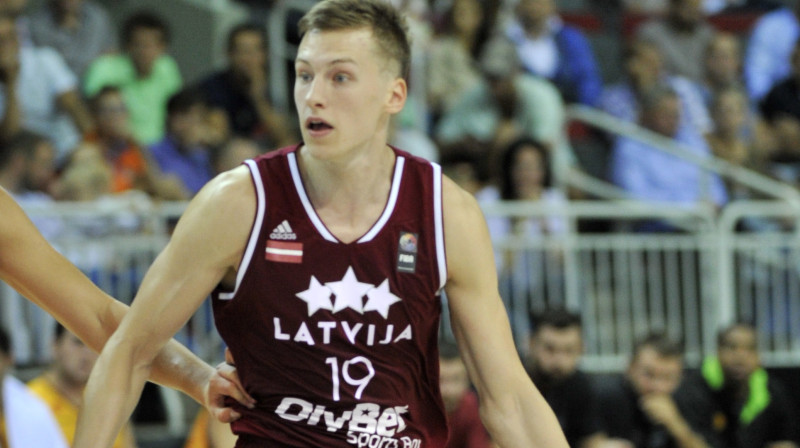 Kaspars Vecvagars
Foto: Romāns Kokšarovs, f64