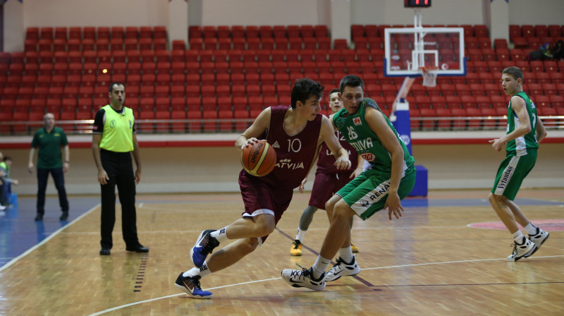 Adrians Šnipke un U16 izlase: 2.vieta Baltijas kausa izcīņā.
Foto: tbf.org