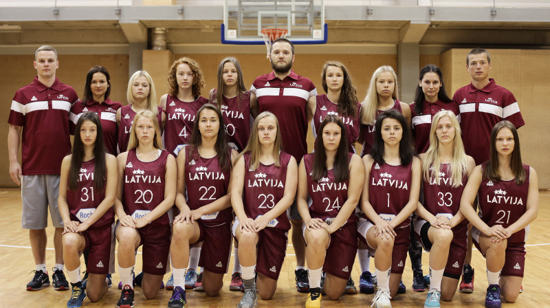 Latvijas U16 izlase: sestdien starts Eiropas kadetu čempionātā.
Foto: basket.lv