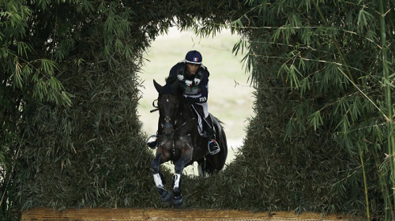 Francijas sportists šķēršu joslā
Foto: AP/Scanpix