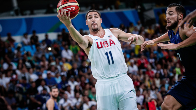 Klejs Tompsons: septiņi tālmetieni uzvarā pār Franciju
Foto: fiba.com