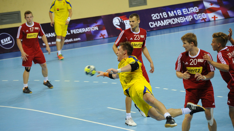 Latvijas handbolisti spēlē pret Rumāniju
Foto: Gruzijas Handbola federācija