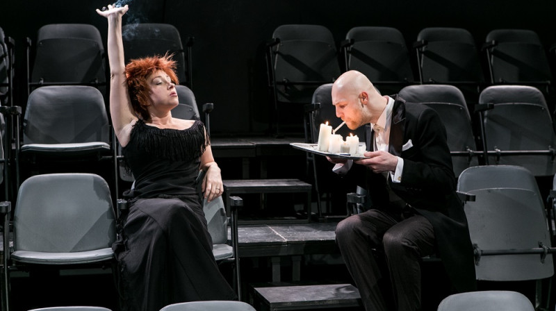 Aina no izrādes "Nāves deja"
Foto: Matīss Markovskis