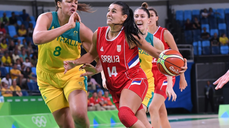 Ana Daboviča pret Lizu Kembedžu
Foto: fiba.com