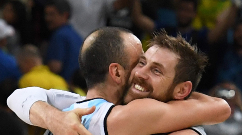 Manu Džinobili un Andress Nočioni 2016. gada 13. augustā pēc uzvaras pār Brazīliju
Foto: AFP/Scanpix
