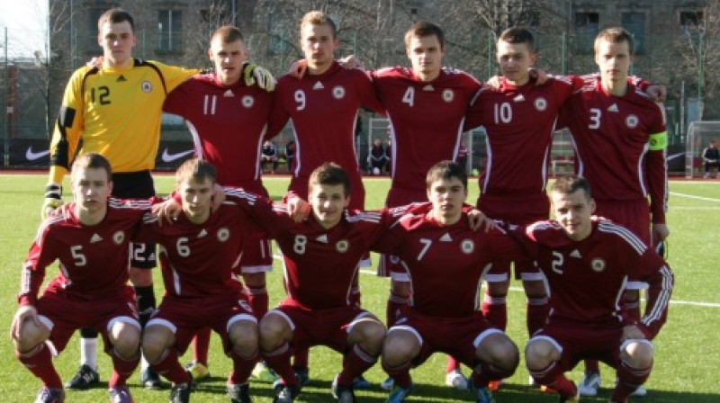 Edgars Potapenko (vārtsarga formā) savulaik Latvijas U19 izlases rindās
Foto: LFF.lv