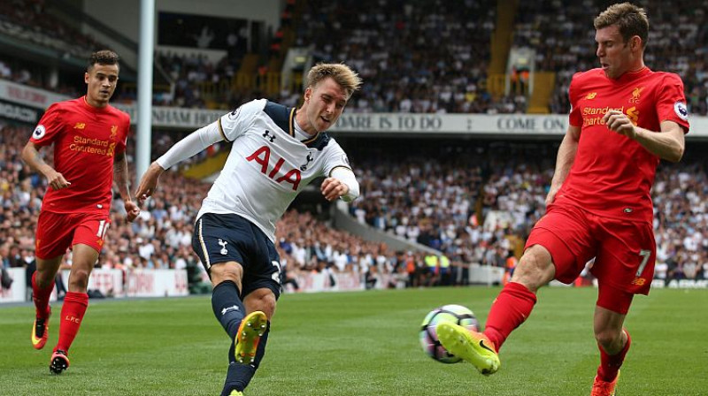 Kristians Eriksens pret Džeimsu Milneru
Foto: AFP/Scanpix