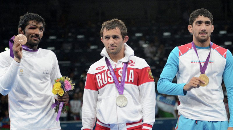 B.Kuduhovs (centrā) ar Londonas sudrabu
Foto: Vladimirs Baranovs, rsport.ru