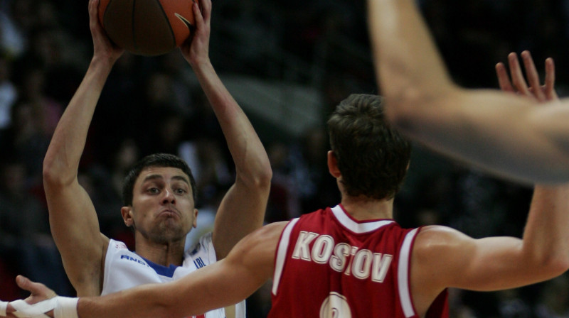 Giedrs Gusts "baronu" rindās 
Foto: Mārtiņš Zilgalvis, f64