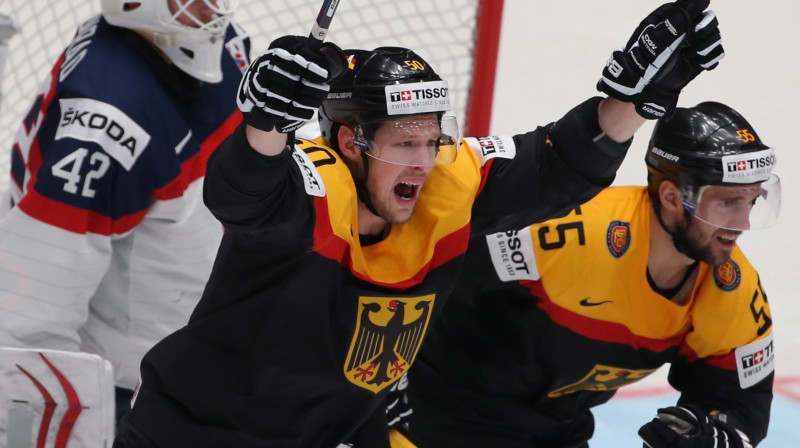 Patriks Hagers un Fēlikss Šics 
Foto: TASS/Scanpix