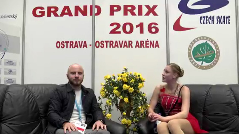 Treneris Romāns Panteļejevs un Diāna Ņikitina
Foto: ISU Junior Grand Prix - Ostrava