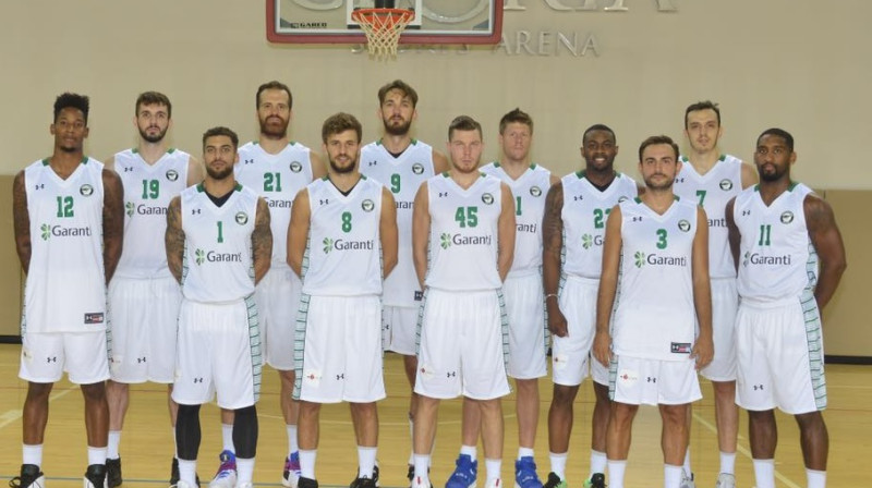 Dairis Bertāns un "Daruššafaka" basketbolisti
Foto: Daruššafaka